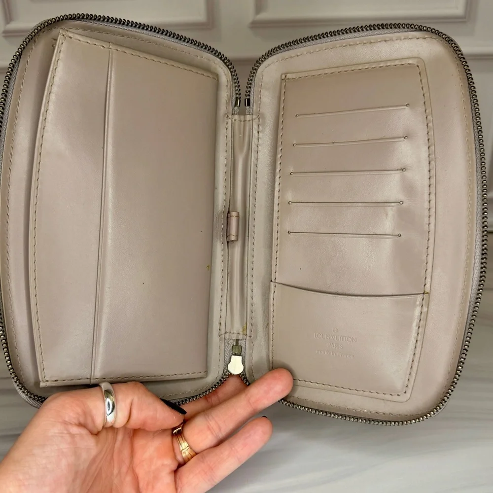 Louis Vuitton Gray Epi Leather Geode Organizer Zippy Wallet | Vintage | COA